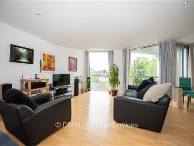 Lounge/Diner/Kitchen